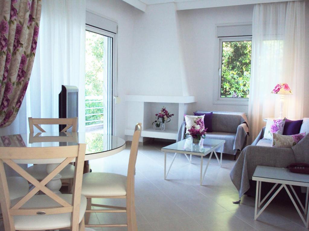 Villa Kiza Apartments 아기아 트리아스 외부 사진