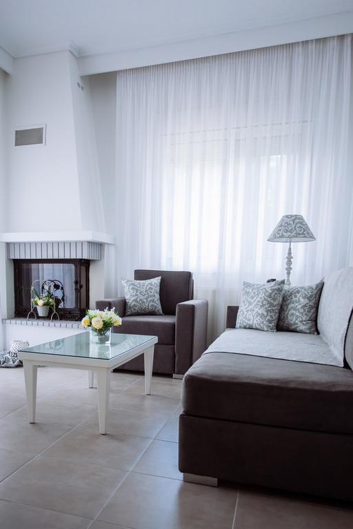 Villa Kiza Apartments 아기아 트리아스 외부 사진