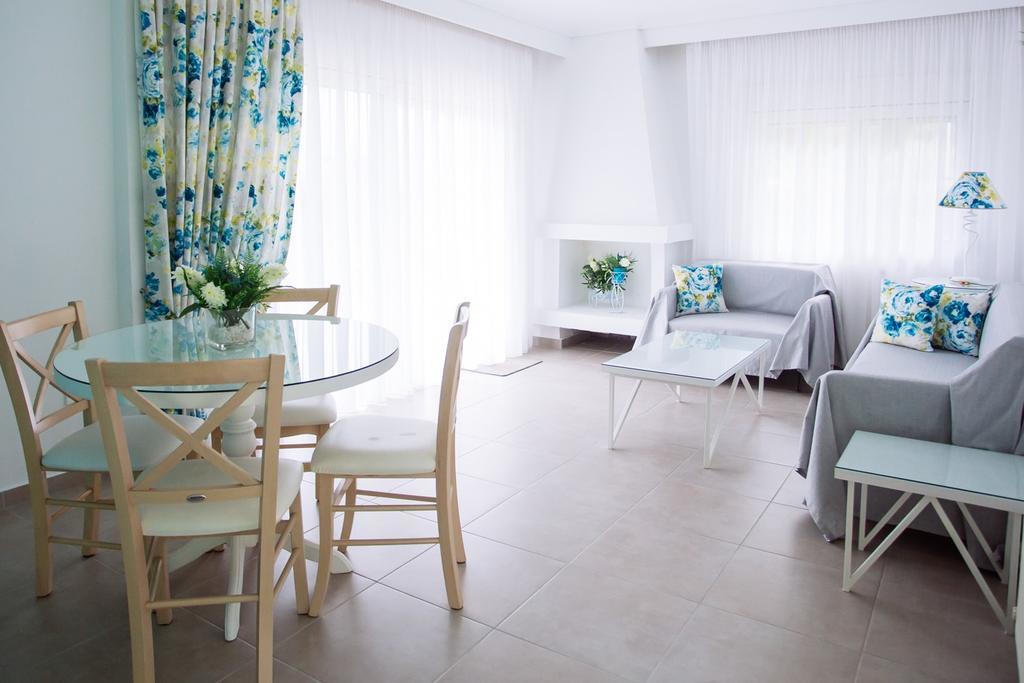 Villa Kiza Apartments 아기아 트리아스 외부 사진