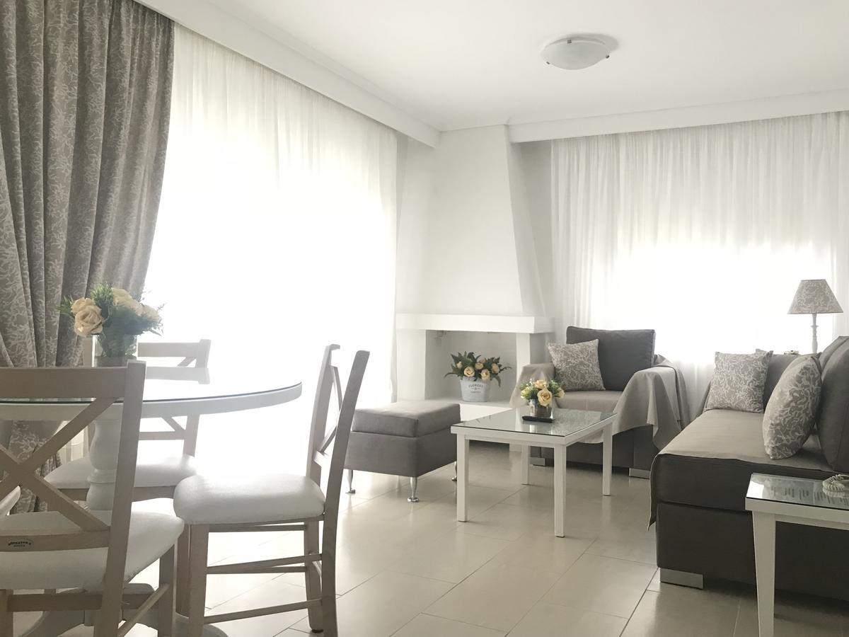 Villa Kiza Apartments 아기아 트리아스 외부 사진